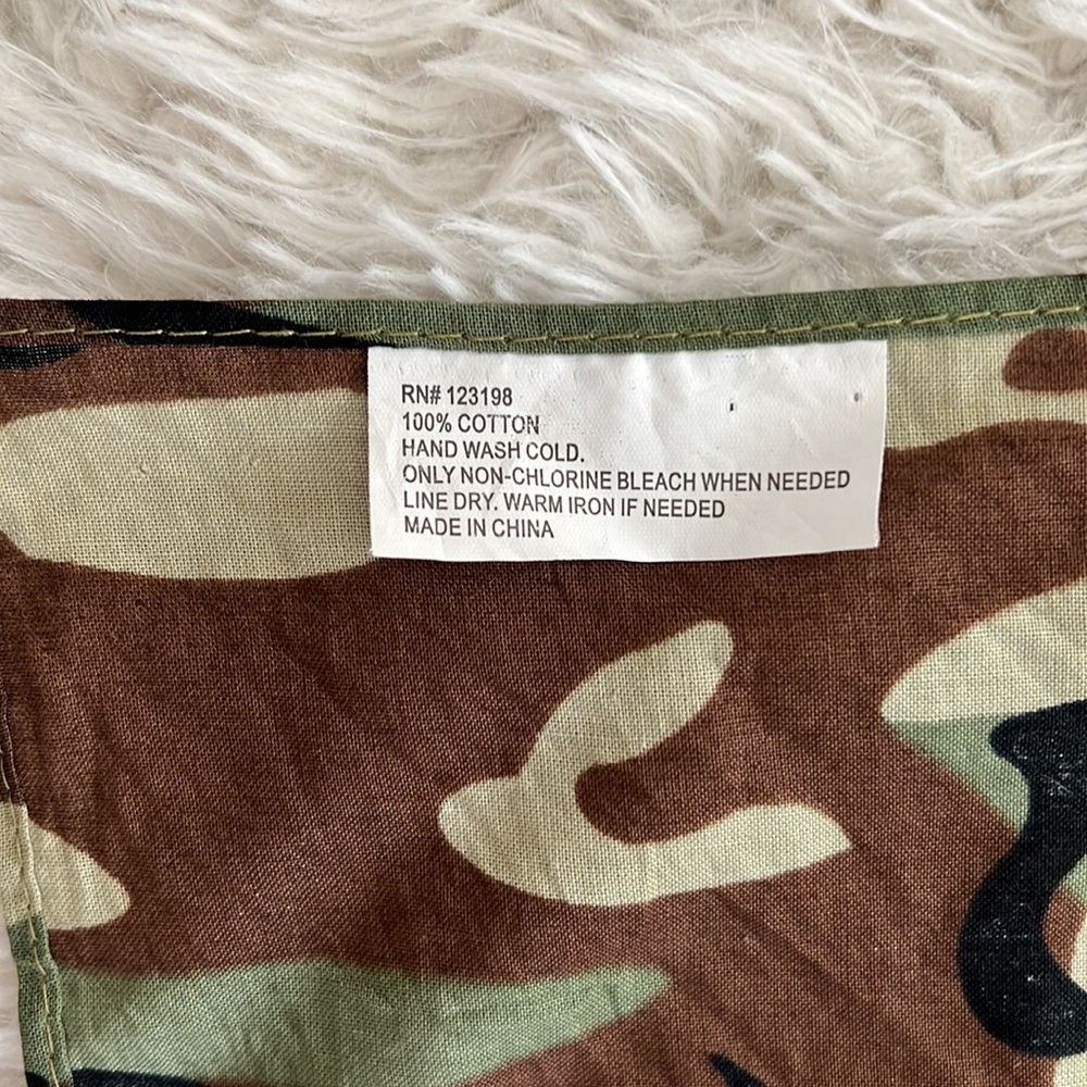 2 Bandanas - Picture 4 of 12